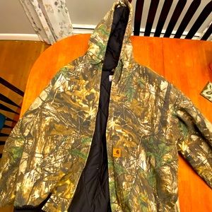 Carhartt XLT insulated canvas jacket. Worn once, in perfect condition.